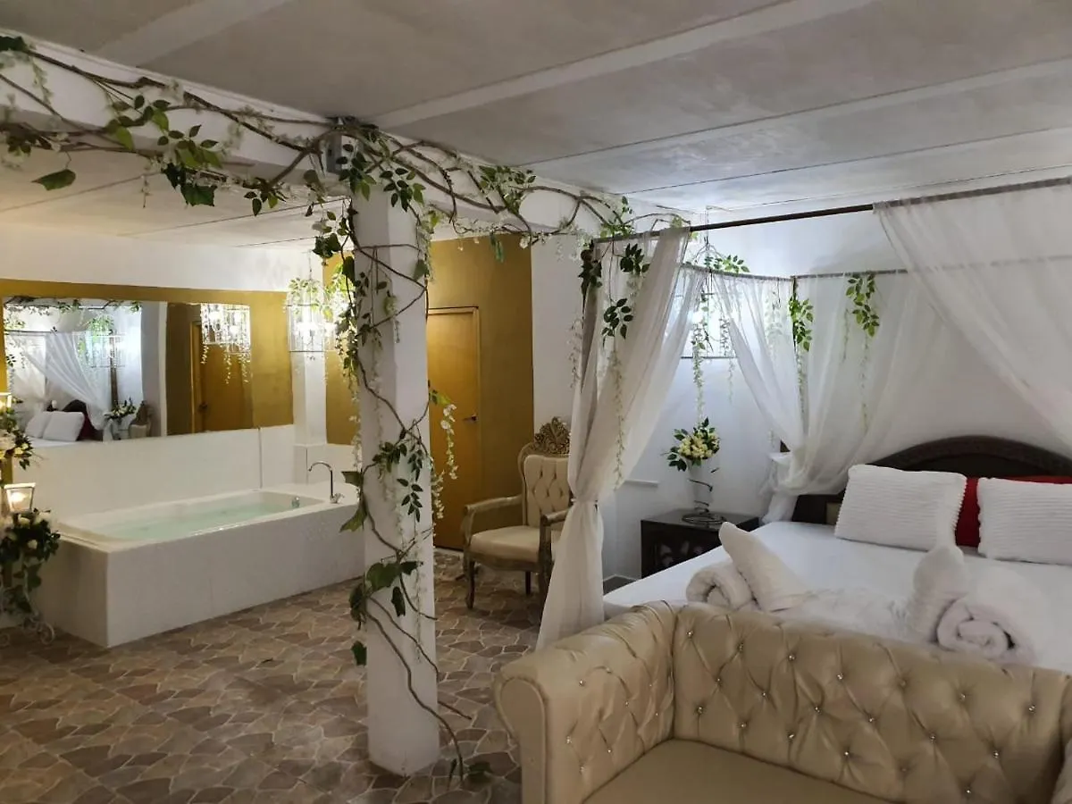 Hotel Boutique El Faro By Aromax 메딜린